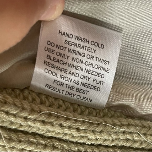 HIPPIE ROSE Juniors Faux Fur Vest with Knit Back - Sz. Medium - Picture 10 of 10